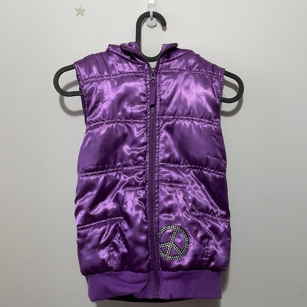 Girl’s purple hooded vest